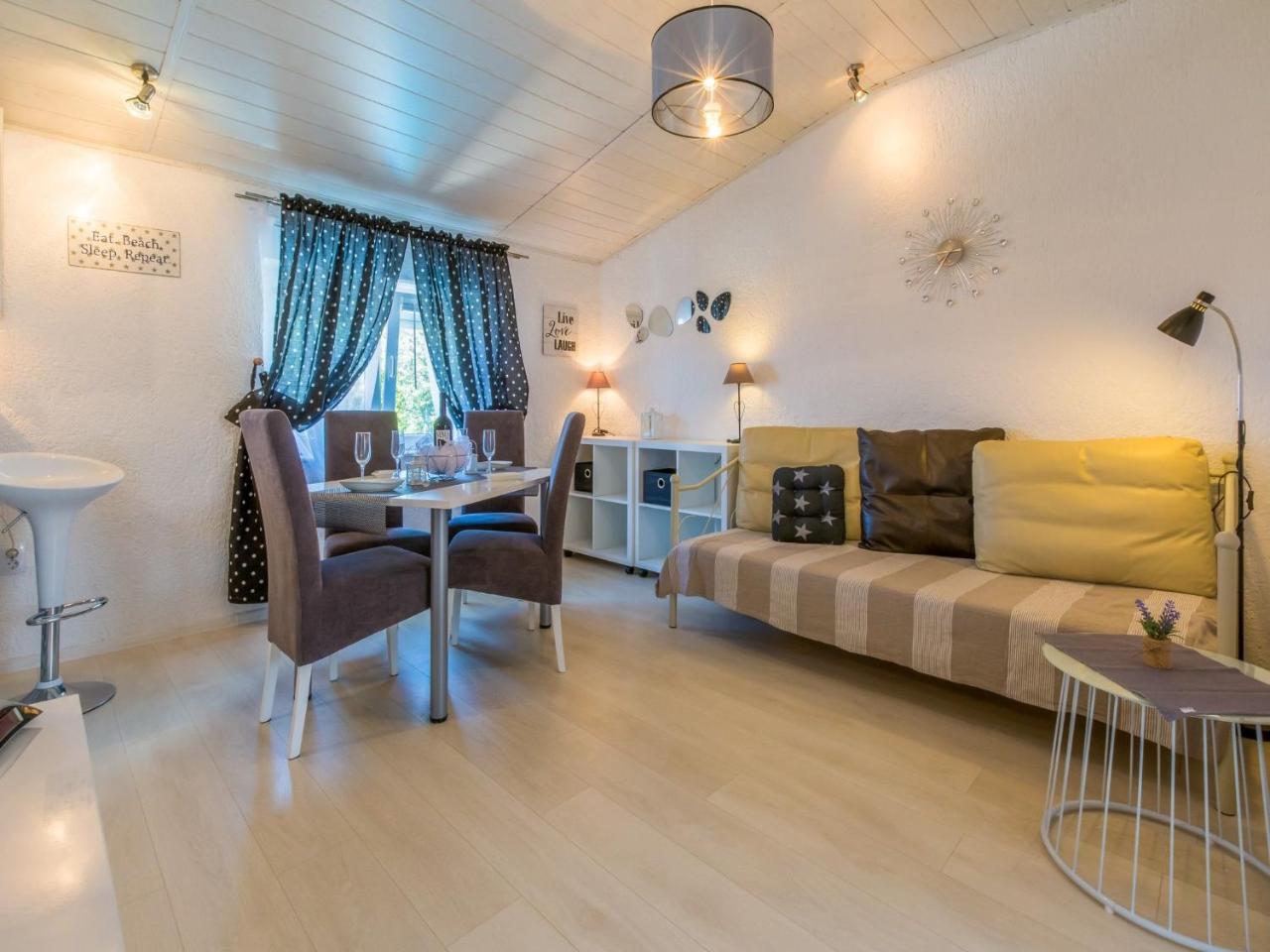 Apartments Susanne Novi Vinodolski Eksteriør billede