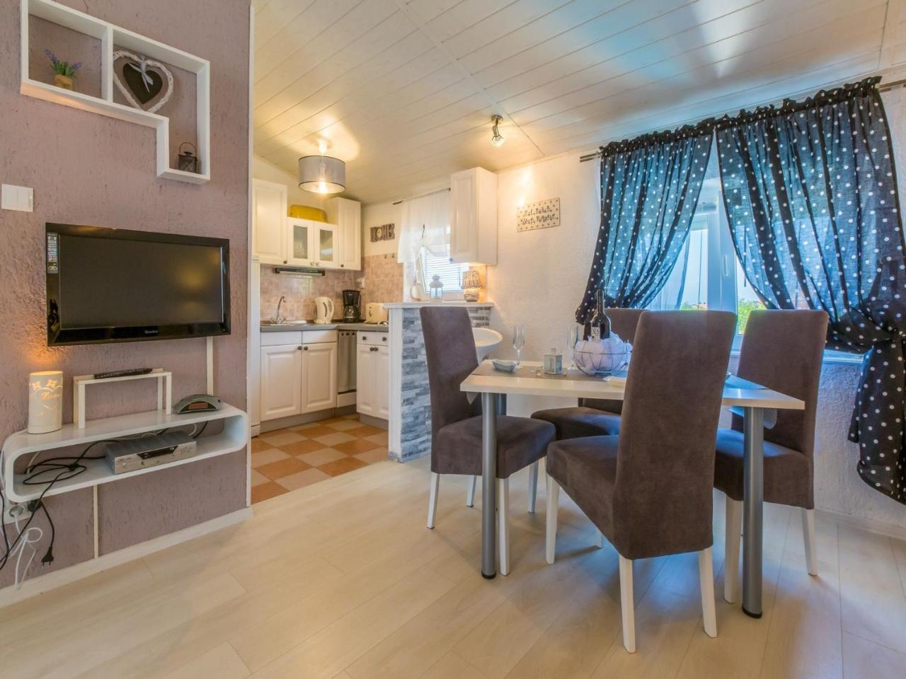 Apartments Susanne Novi Vinodolski Eksteriør billede
